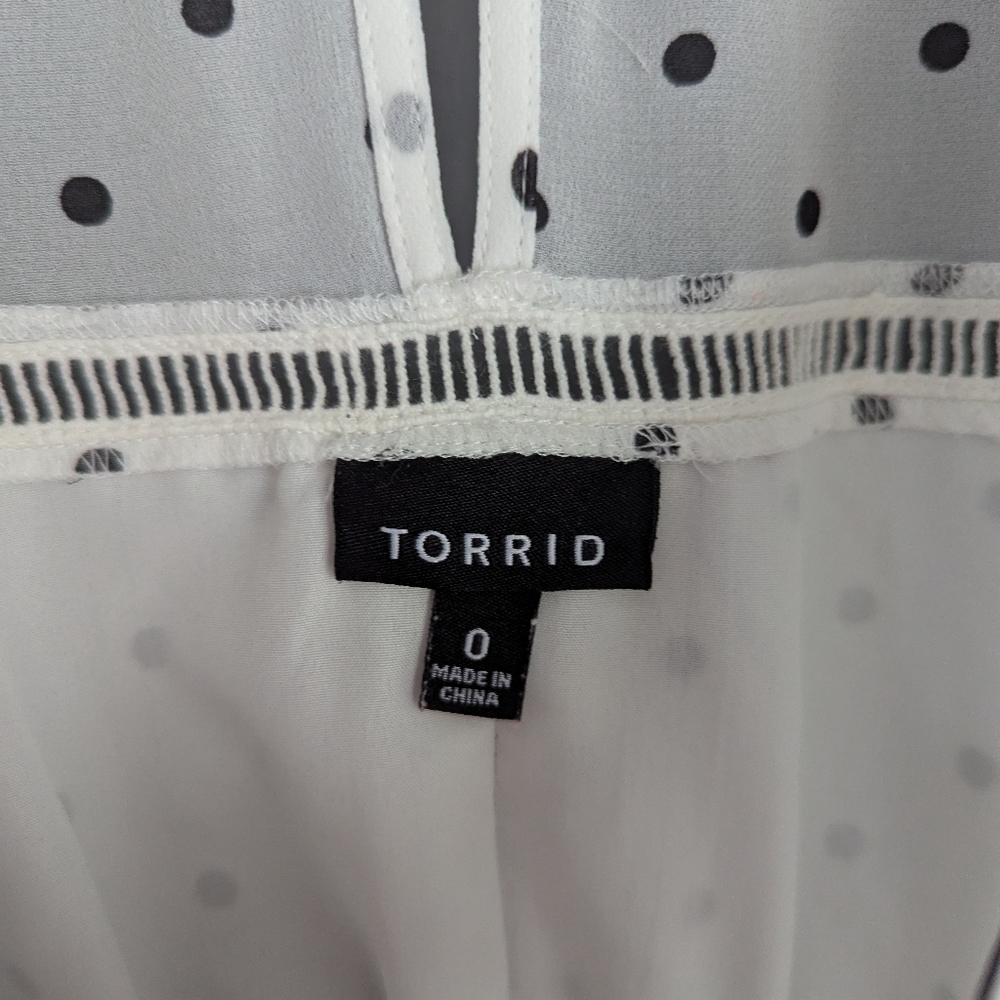 Torrid size zero white with black polka Dot Dress 19x14 x47 - Picture 2 of 5